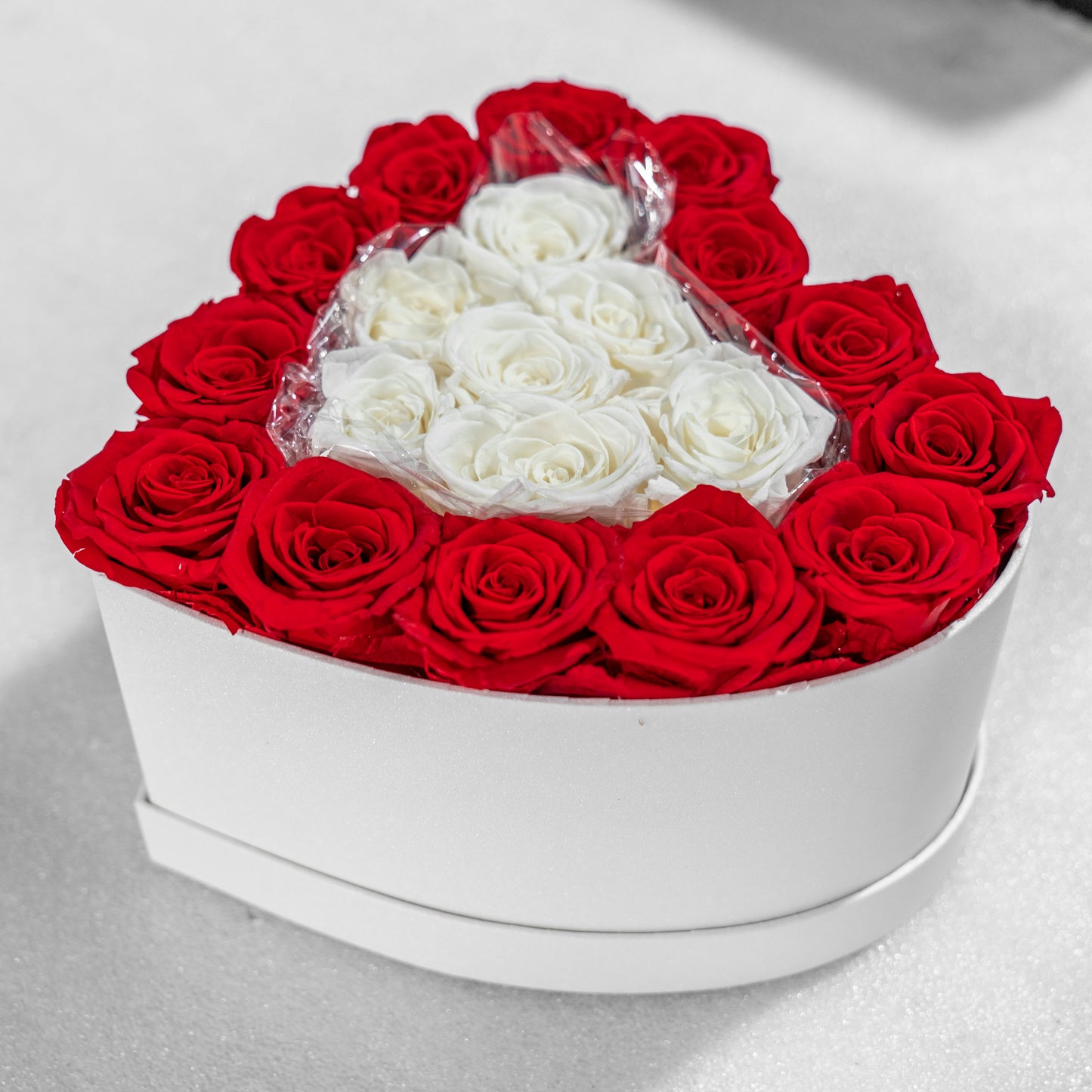 Ainyrose Classic Double Color Heart Forever Rose Box 24-26 pcs